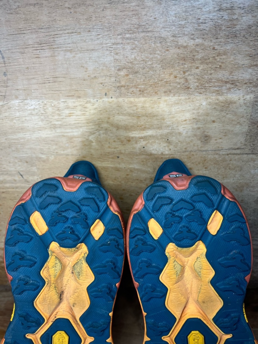 Hoka One One Speedgoat 5 Womens Size 8 Trail Running Shoes Sneakers Blue Coral - Picture 10 of 13
